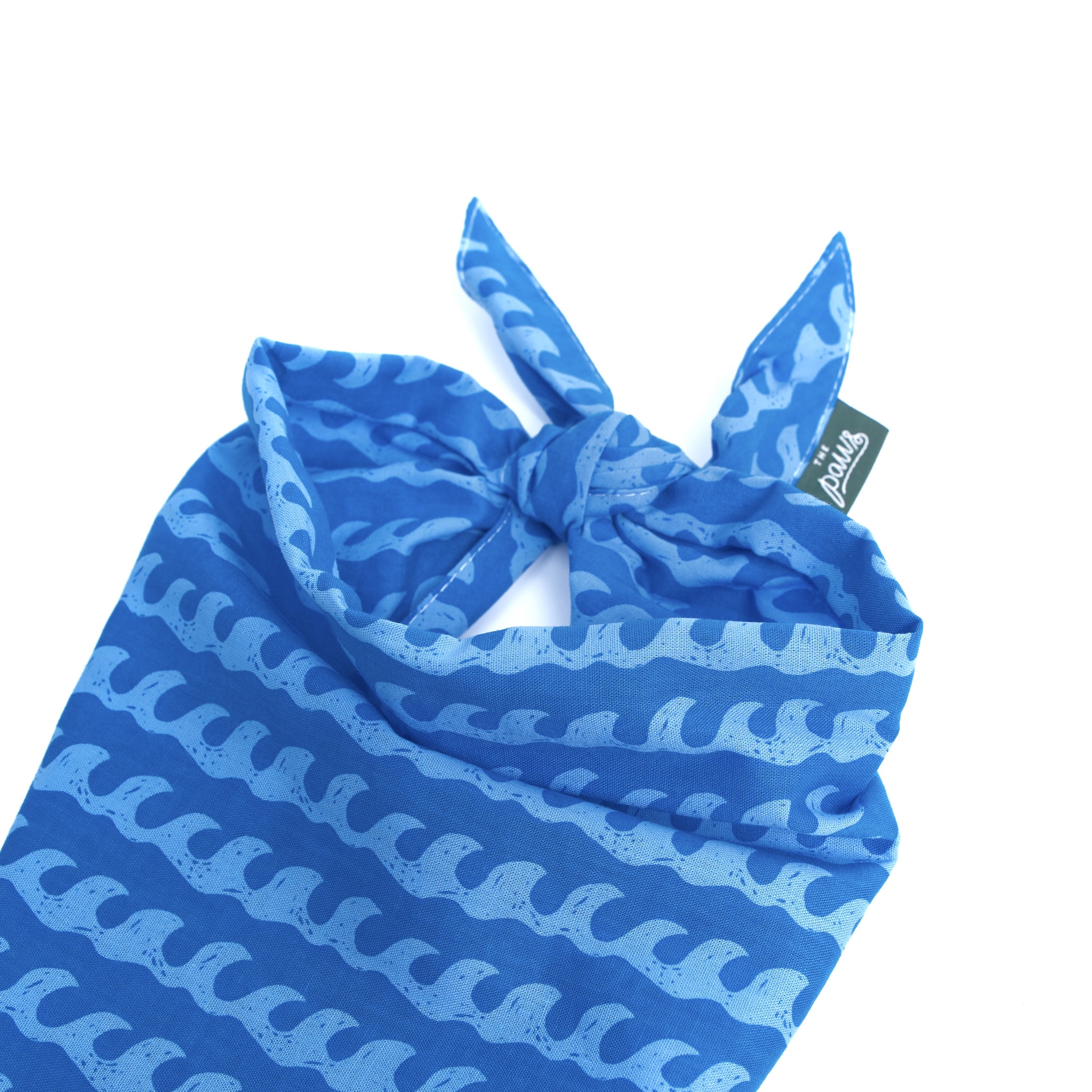Surfs Up Dog Bandana from The Paws – Detail Surfs Up Dog Bandana from The Paws - Detail